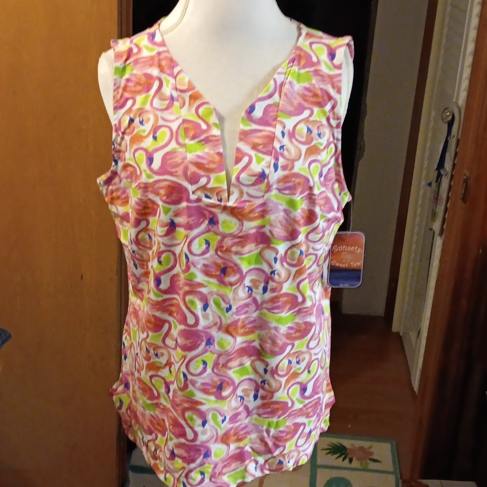 Xl sunset & sweet tea moisture wicking top flamingo sleeveless